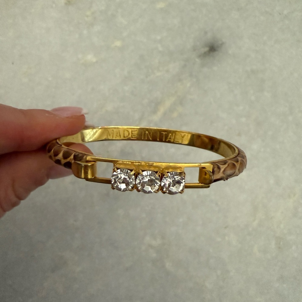 Bracelets - Picture 2 of 10